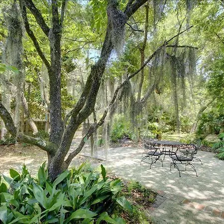 Dolphin Cottage